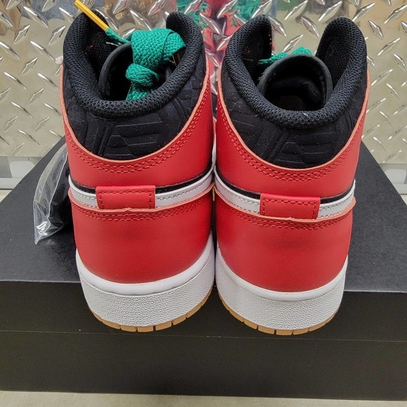 Nike Air Jordan 1 Mid SE Christmas Tree 2022 GS‎ Size 7Y DQ8418-006 Women's 8.5 - Picture 4 of 11